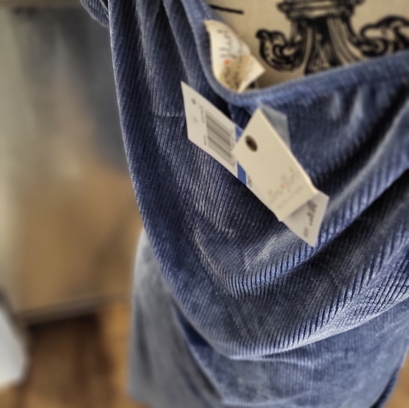 Dress - Picture 4 of 6